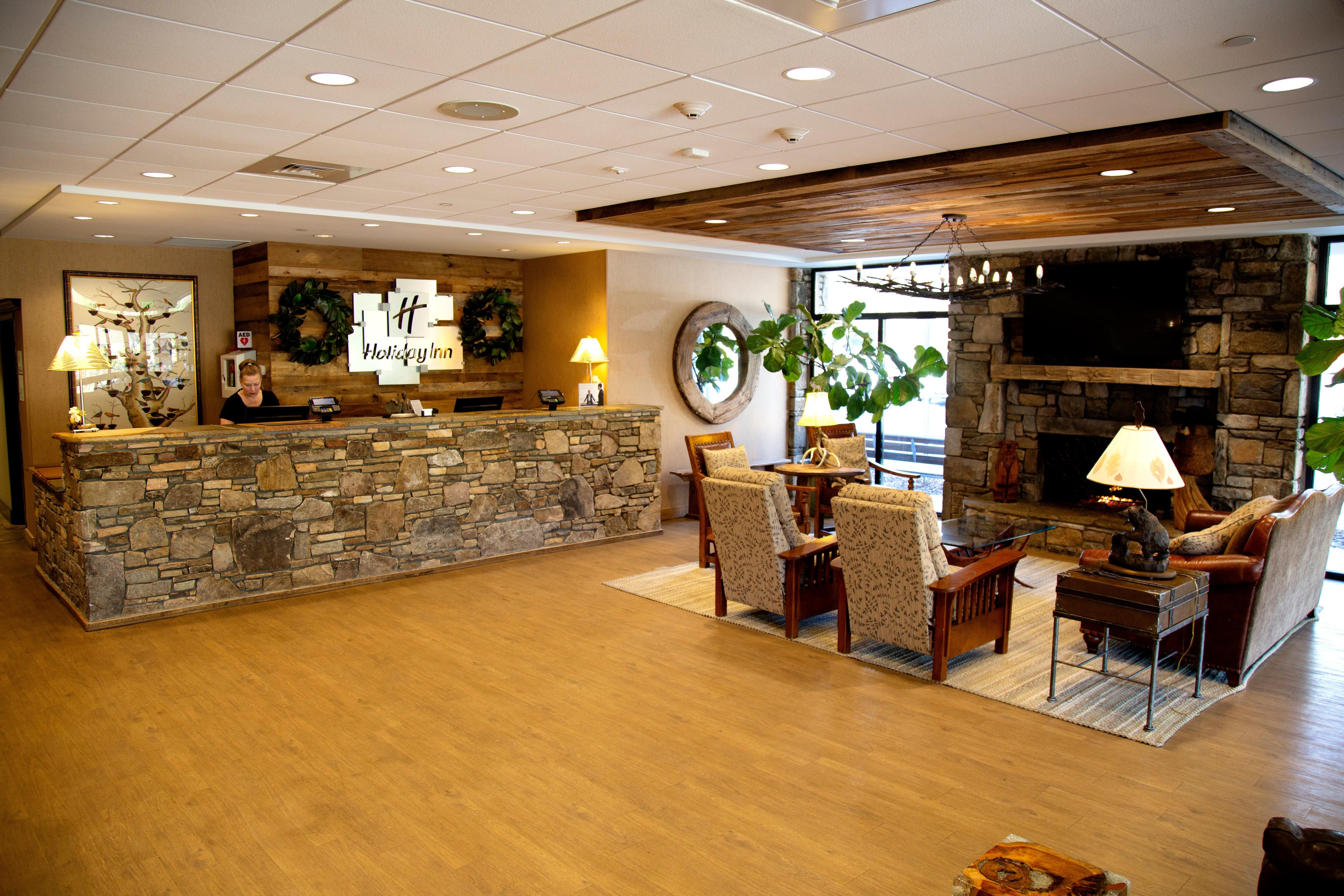 Holiday Inn Asheville East-Blue Ridge Pkwy By Ihg Exterior foto